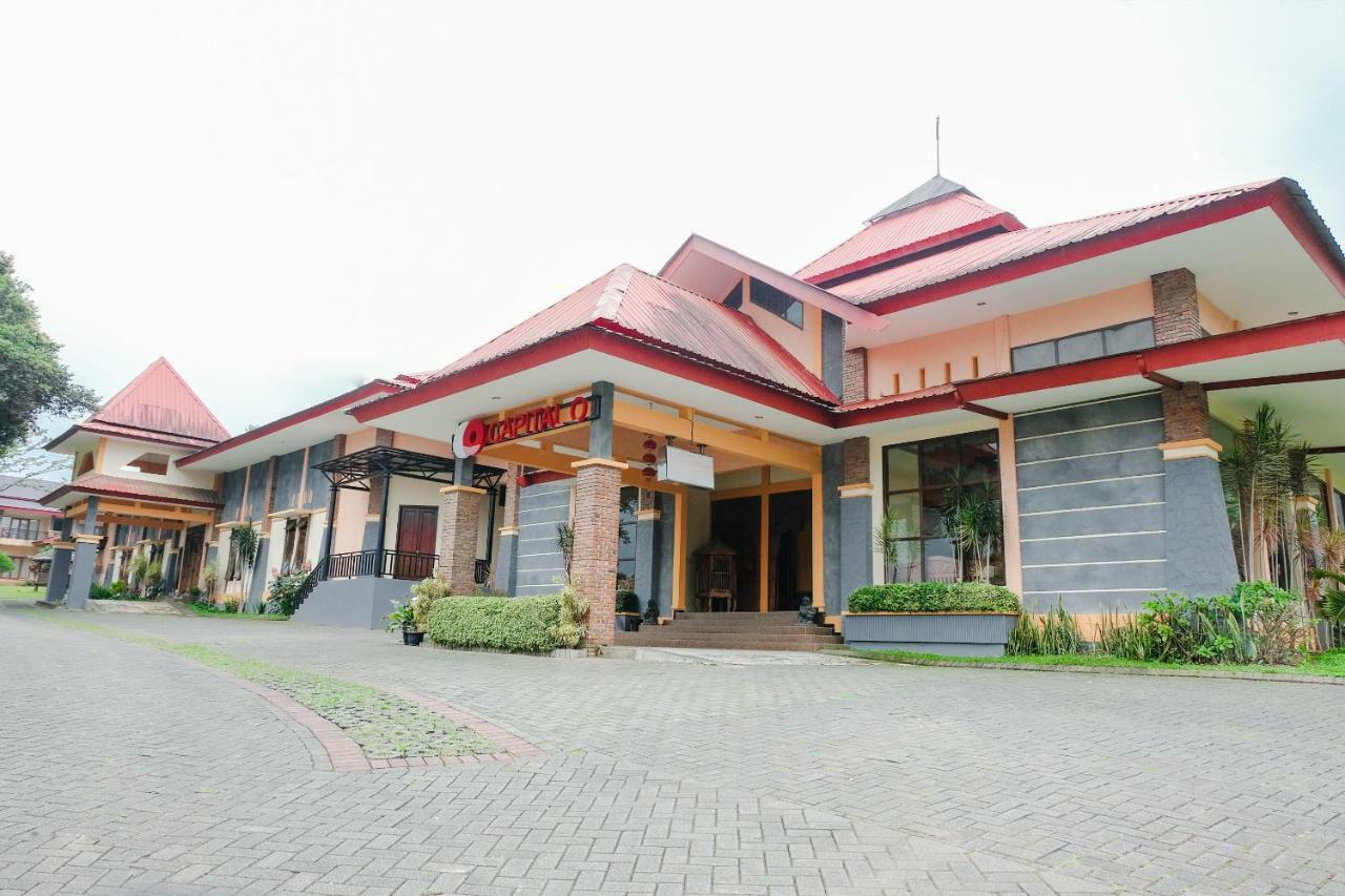 Capital O 892 Grand Pujon View Hotel And Resort Batu  Buitenkant foto