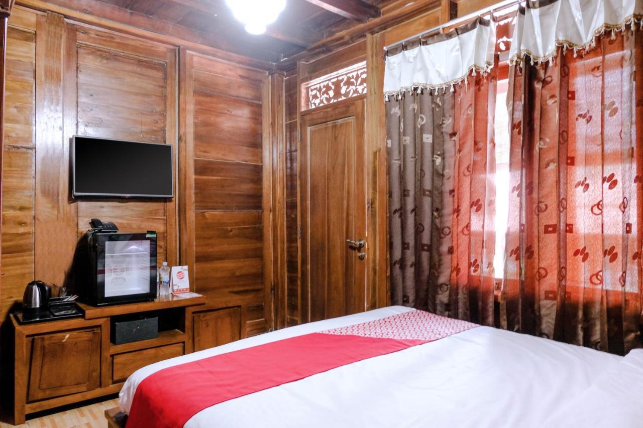 Capital O 892 Grand Pujon View Hotel And Resort Batu  Buitenkant foto